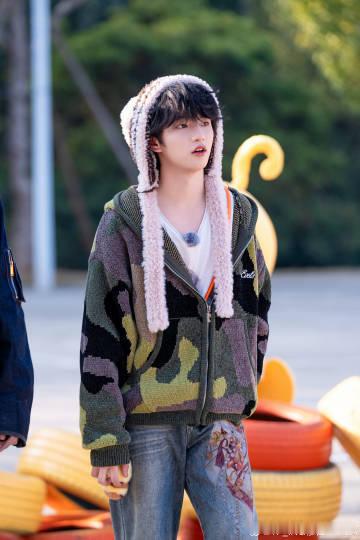 穆祉丞周五晚高疯杀青了穆祉丞周五晚高疯杀青发文 穆祉丞周五晚高疯杀青发文杀青，但