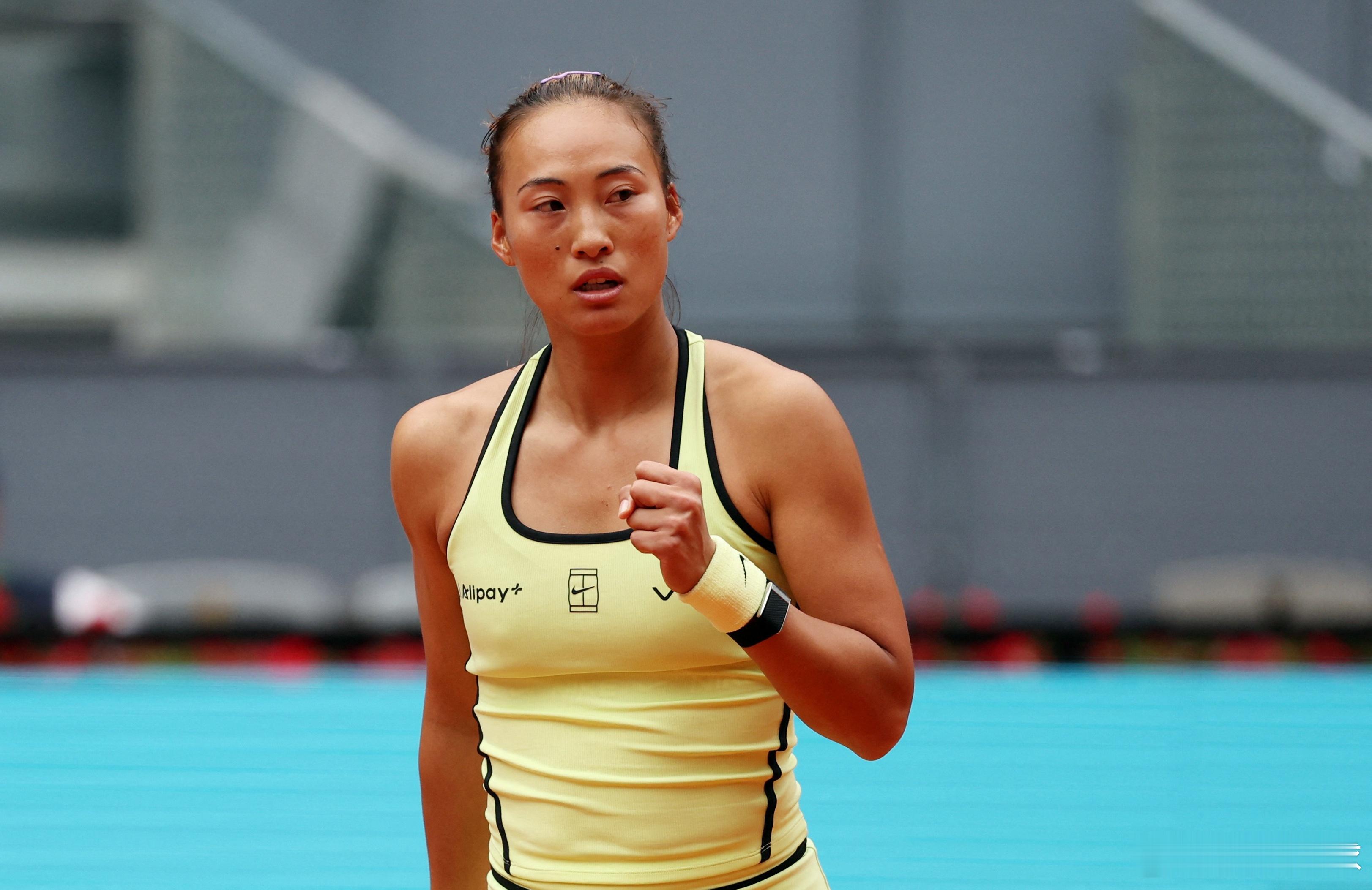 红土赛季开门红！郑钦文逆转肯宁！刚刚结束的WTA1000马德里站女单第2轮，郑钦