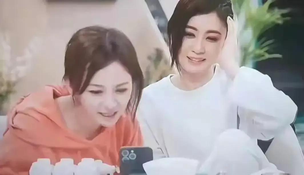 贾静文被爆瓜
7月18日，有台媒爆料贾静文婚变，她老公重男轻女，出轨“绿茶女星”