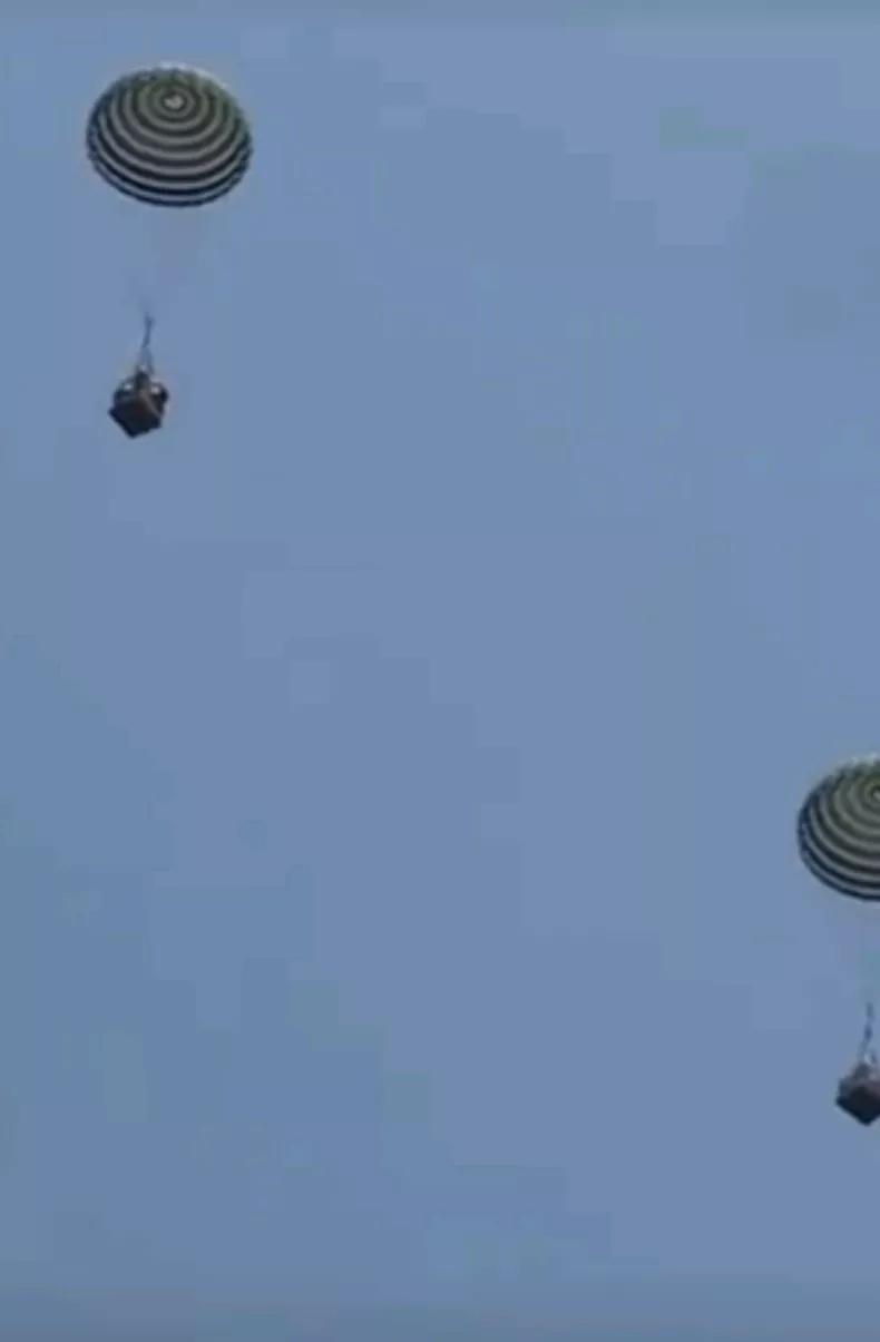 哈马斯再次呼吁，必须立即叫停空投援助。

半岛电视台消息，当地时间9日，巴勒斯坦