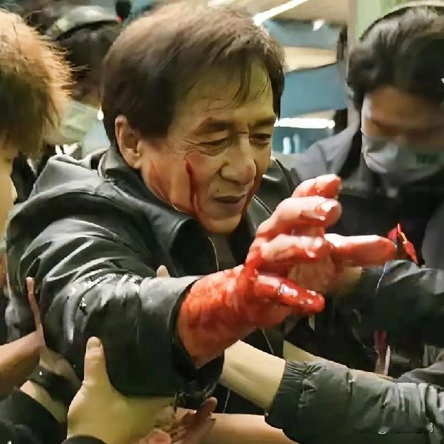 《捕风追影》实时票房
   截至9月15日11：00，《捕风追影》上映第31天，