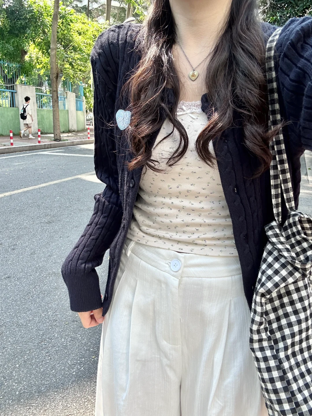 Bm碎花吊带和针织开衫