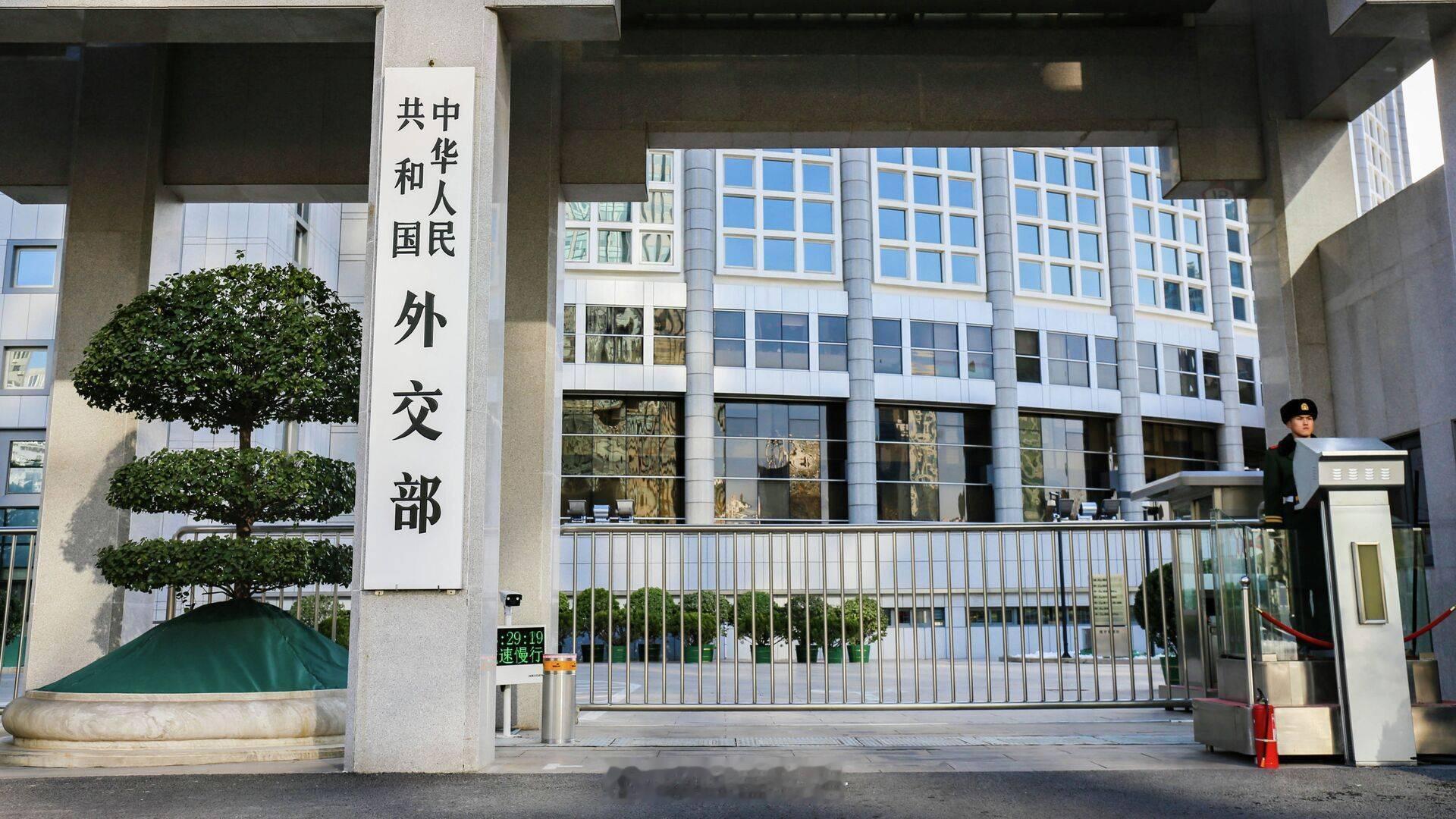 高市扬言将自卫队写入宪法【外交部回应日本修宪问题】日本首相高市早苗近日在演讲时声