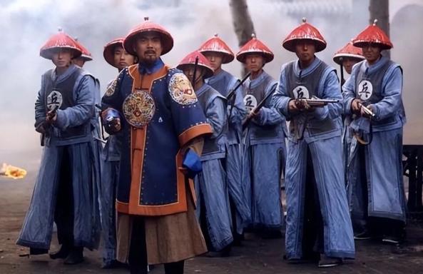 乾隆三十三年，一等靖逆侯张勇的爵位被改为世袭罔替，永不降等。二十六年后，乾隆又下