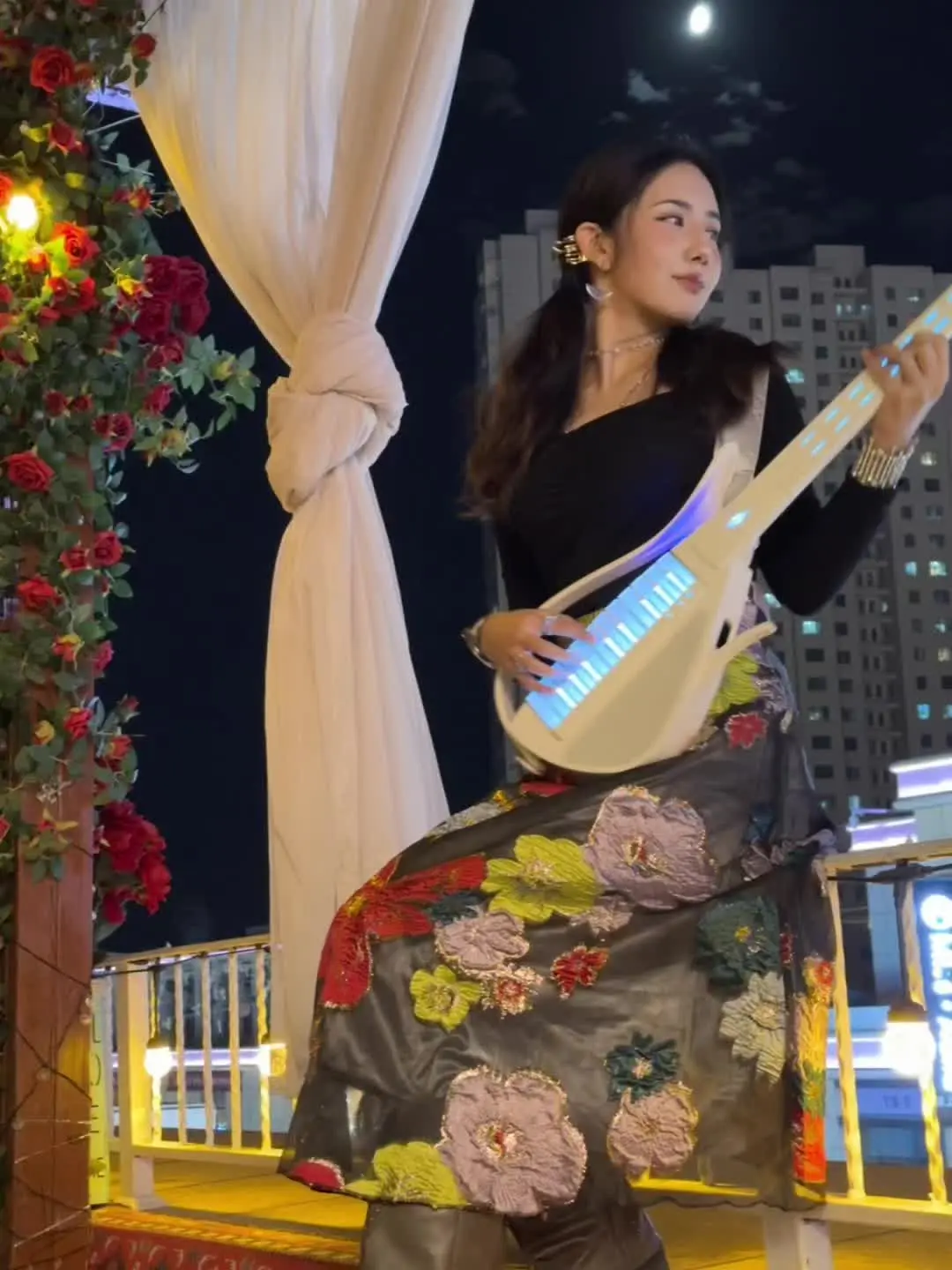 其实我不是人类我是海边一种贝壳 叫做沃氏泥徳堡贝