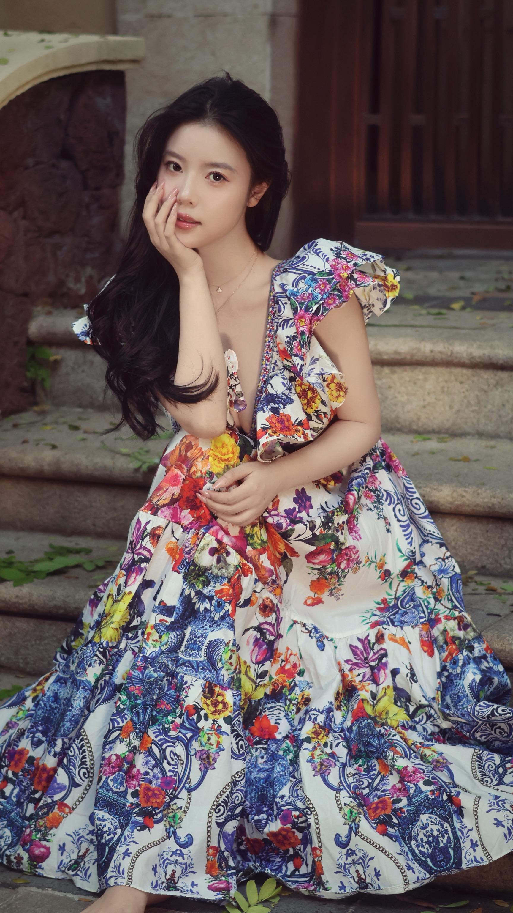 2026十六字方针 ：耍中找钱，找钱来耍，找耍结合，以耍为主。嘻嘻