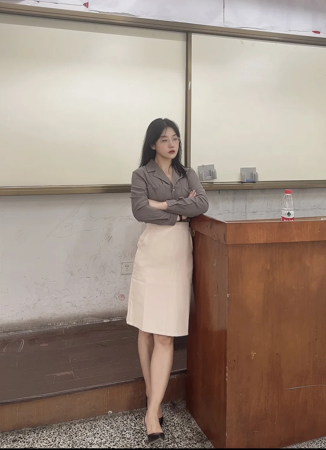 体制内女教师做自媒体 不务正业