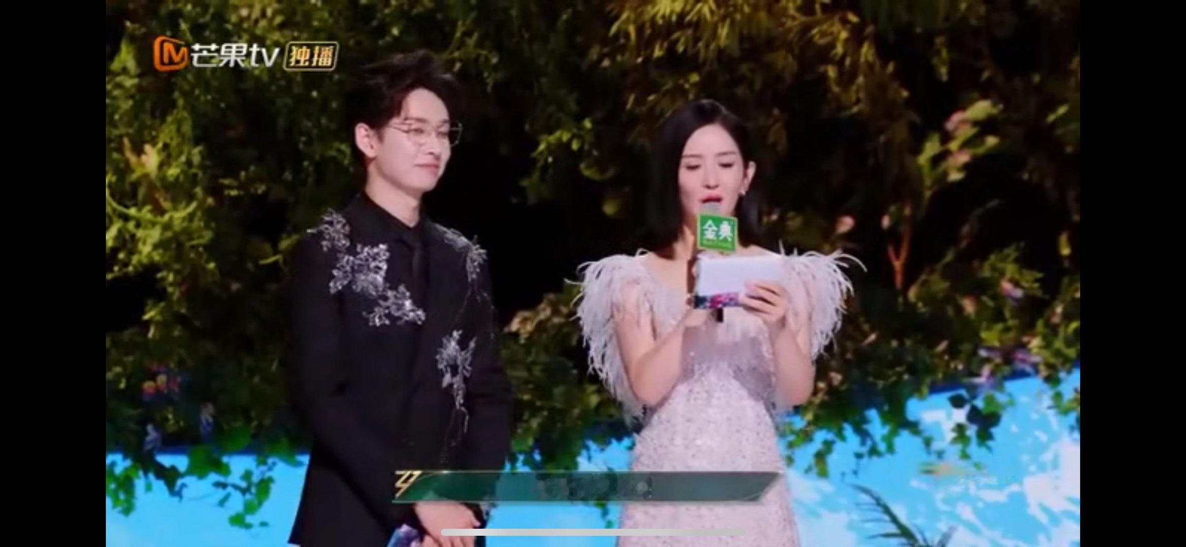 #戚薇团成团率#戚薇团乘风总决赛成团率很不错！姐姐们都很优秀，戚薇真名副其实资源