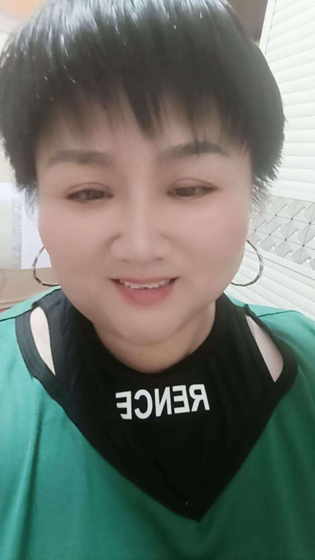 短发女人就是这个范 短头发就是这么自然 独一无二的我短发 我的发型我做主哈哈自娱