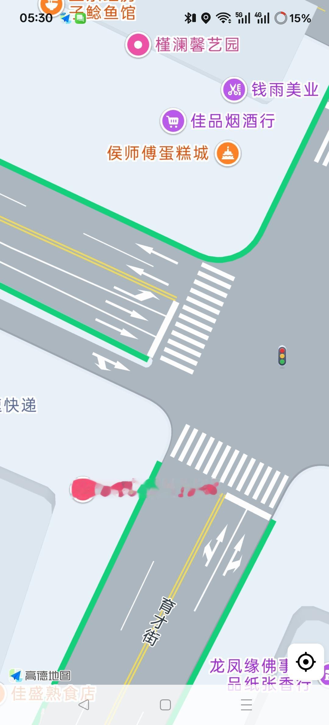 德惠从松柏路右转去九道街，可不可以右转？我看别人都又转了。这剪头有点反人类，旁边