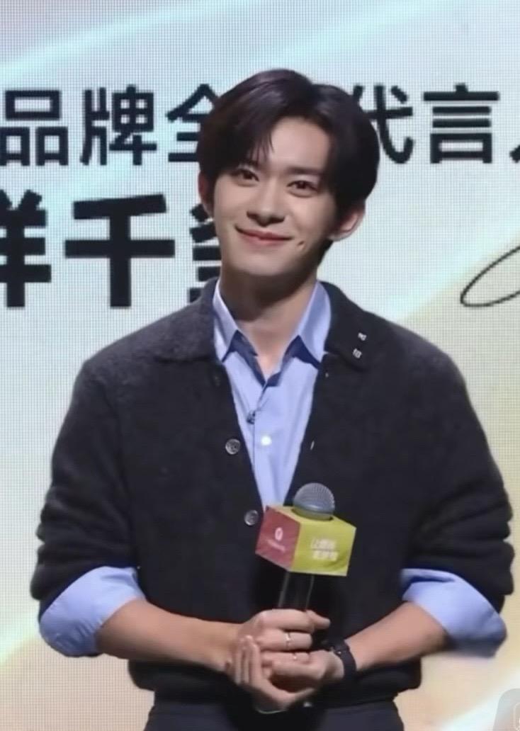 易烊千玺 追星日常 我最喜欢的明星 向全世界安利