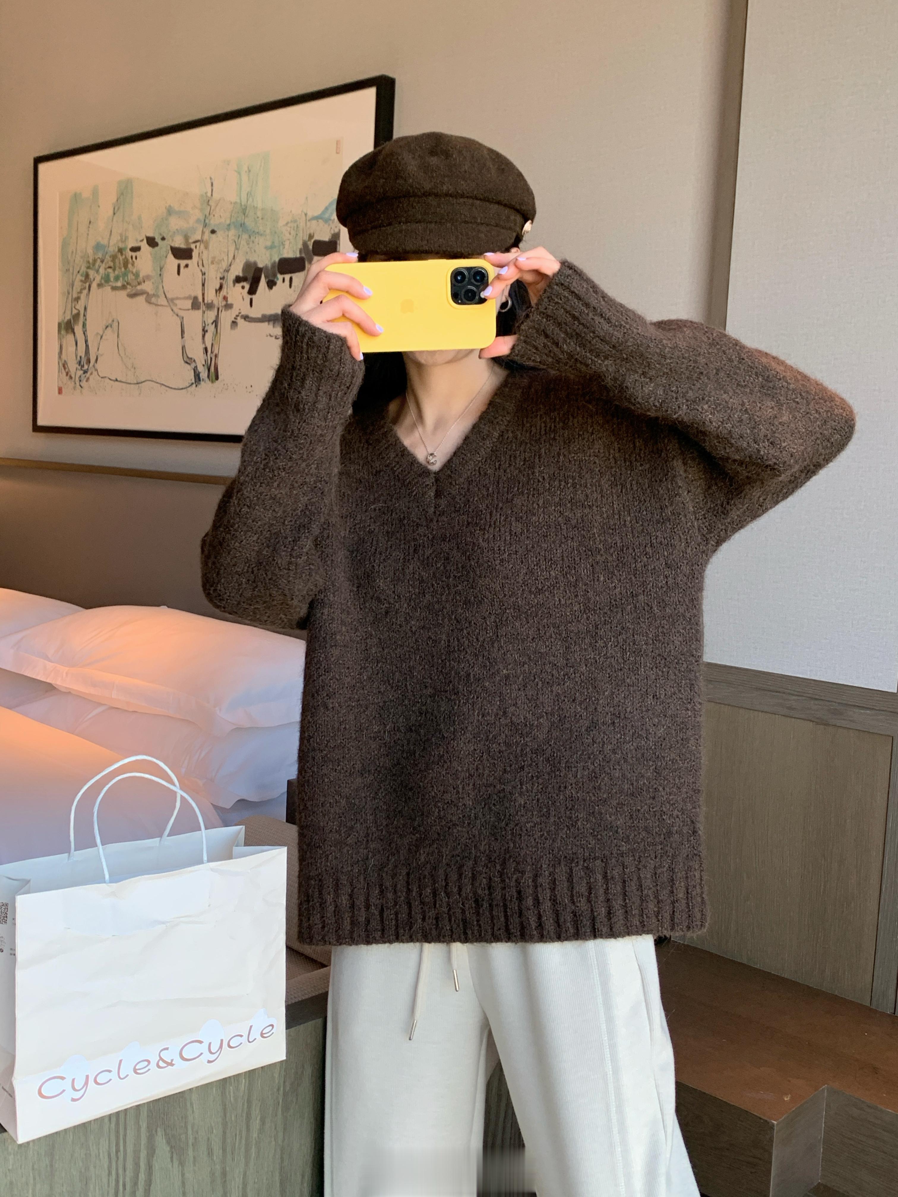 简单又好看的内搭毛衣来咯～今晚：