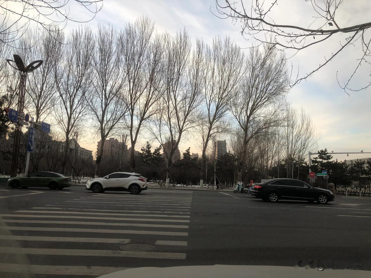 另类的视角，别样的天空，若隐若现，感受不同的美。