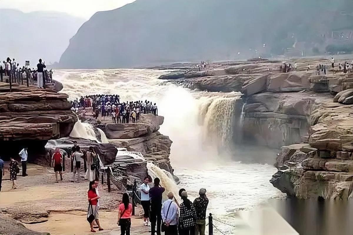 300块门票说免就免？

衢州突然掀翻门票桌！13个景区大门全开，这把火瞬间烧穿