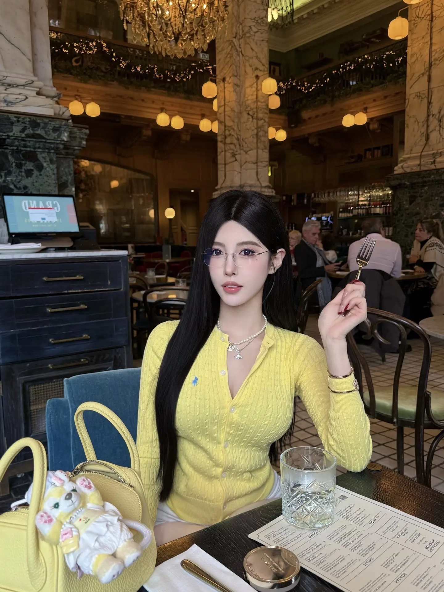 如果没有橡皮能擦去这曾经的一切 那我希望有人能带着铅笔来重新书写我的世界