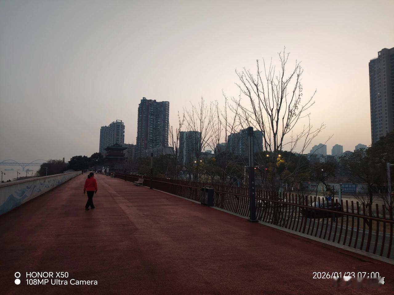 美伊冲突是否会升级为全面战争美伊冲突有可能会升级为全面战争