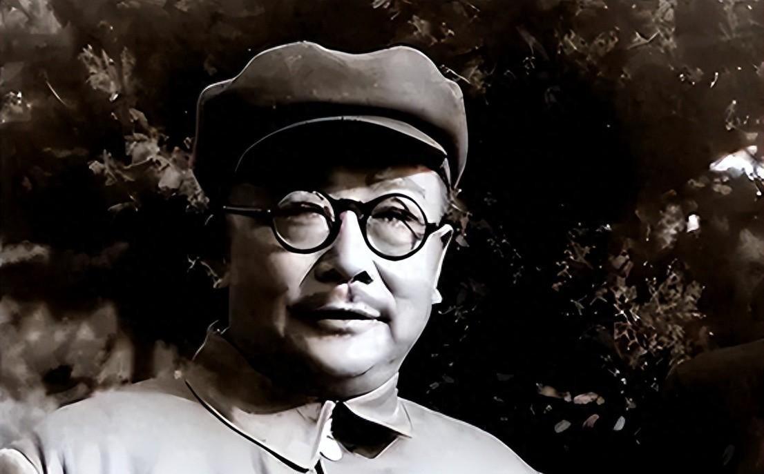1949年，李克农对陈毅说有同志能把普通收音机改成电台，这样的人才必须找到，你怎