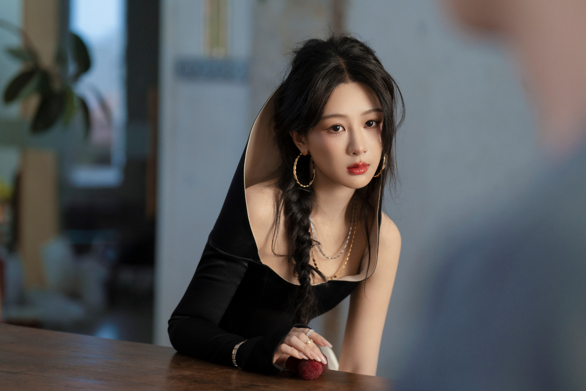 #杨紫奶油杨梅妆##杨紫费加罗封面# 谁还没被杨紫新杂志的造型所美到[送花花] 