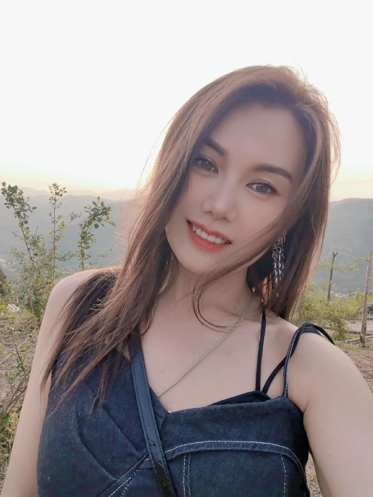 其实你害怕前方 所以你学会了转弯…