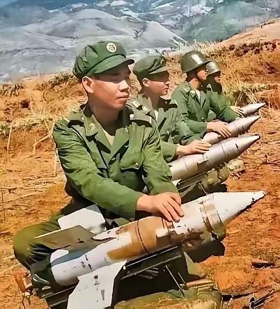 当年为了对付苏军的钢铁洪流，我军大量生产了红箭-73反坦克导弹，然而，由于生产过