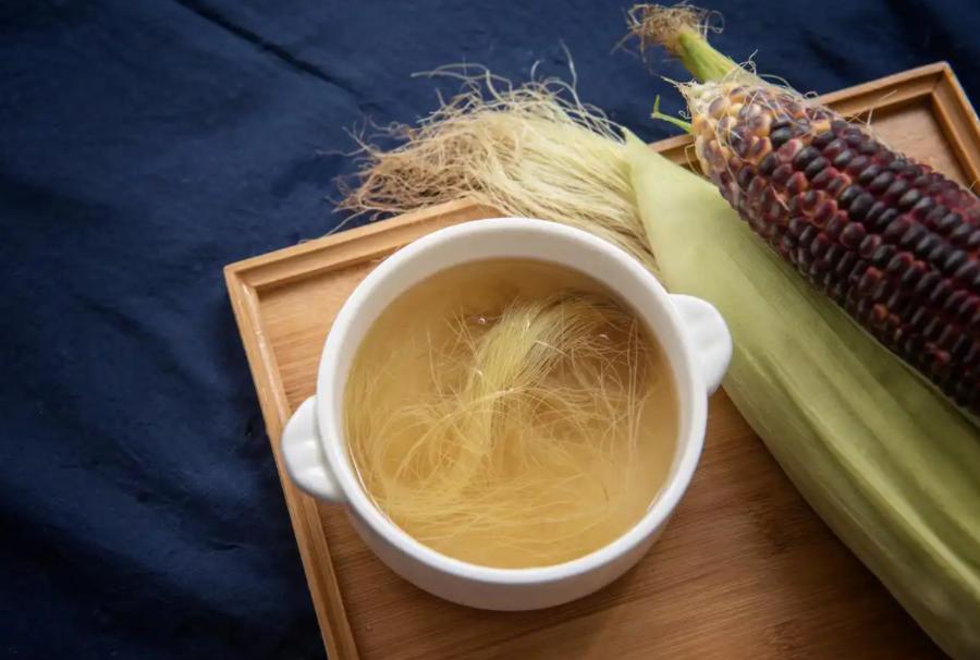 胆囊息肉别焦虑，玉米须配一物，煮水喝调胆腑，腹部轻松不胀痛！
好多人拿到体检报告