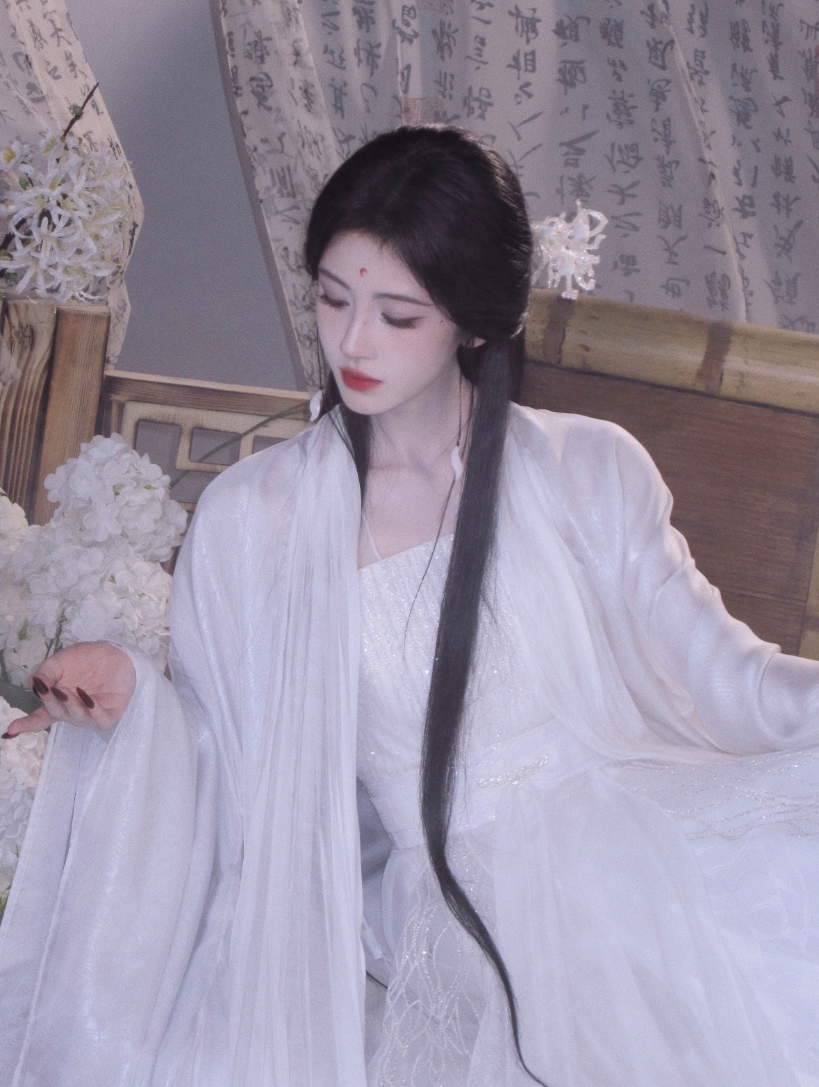 鞠婧祎  jjy鞠婧祎月鳞绮纪 jjy鞠婧祎露芜衣 “花会凋谢 但我对你的爱不会