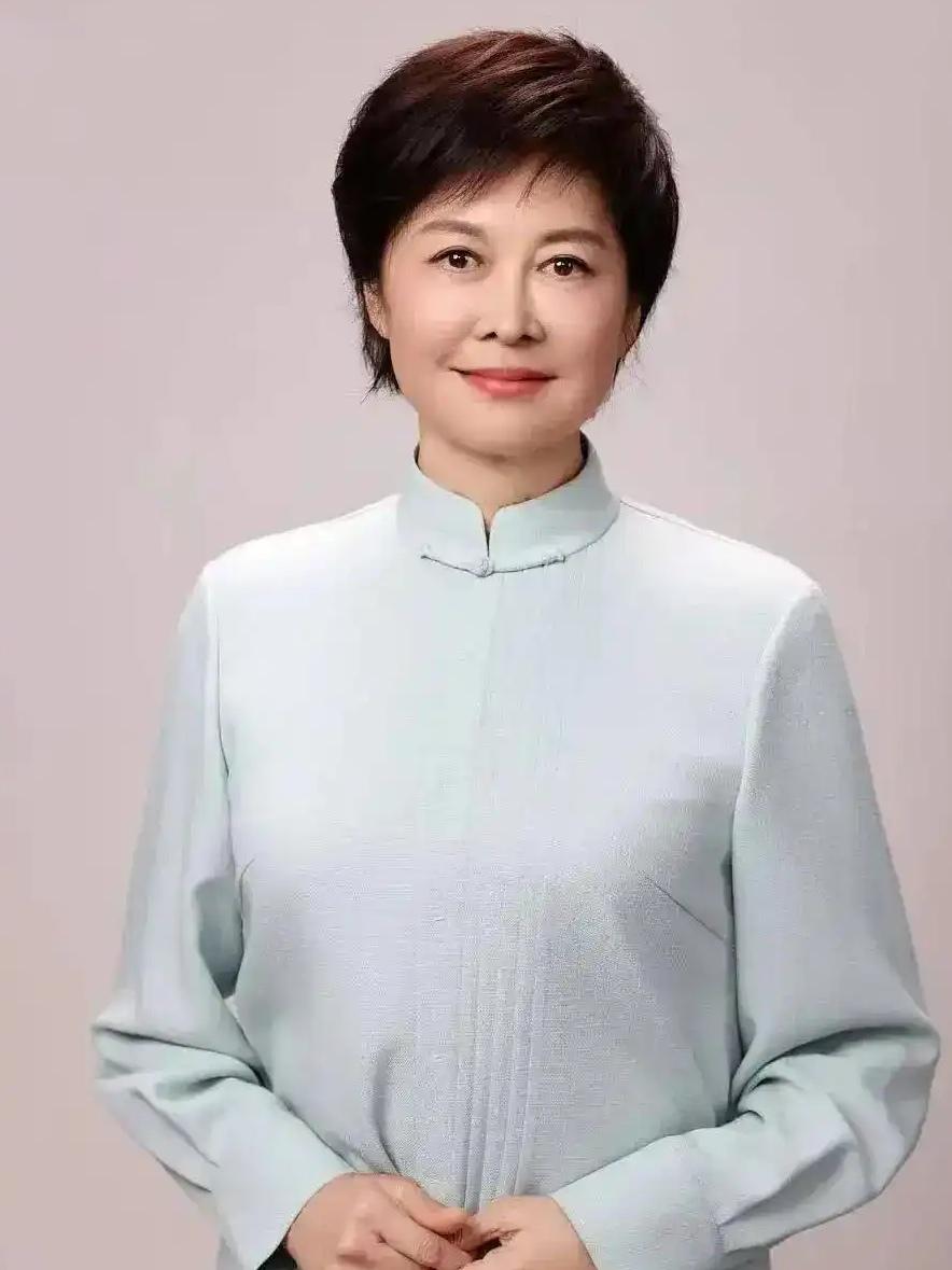 71岁敬一丹去世：很难接受这猝不及防的意外

近日，敬一丹的女儿发布讣告：自己亲