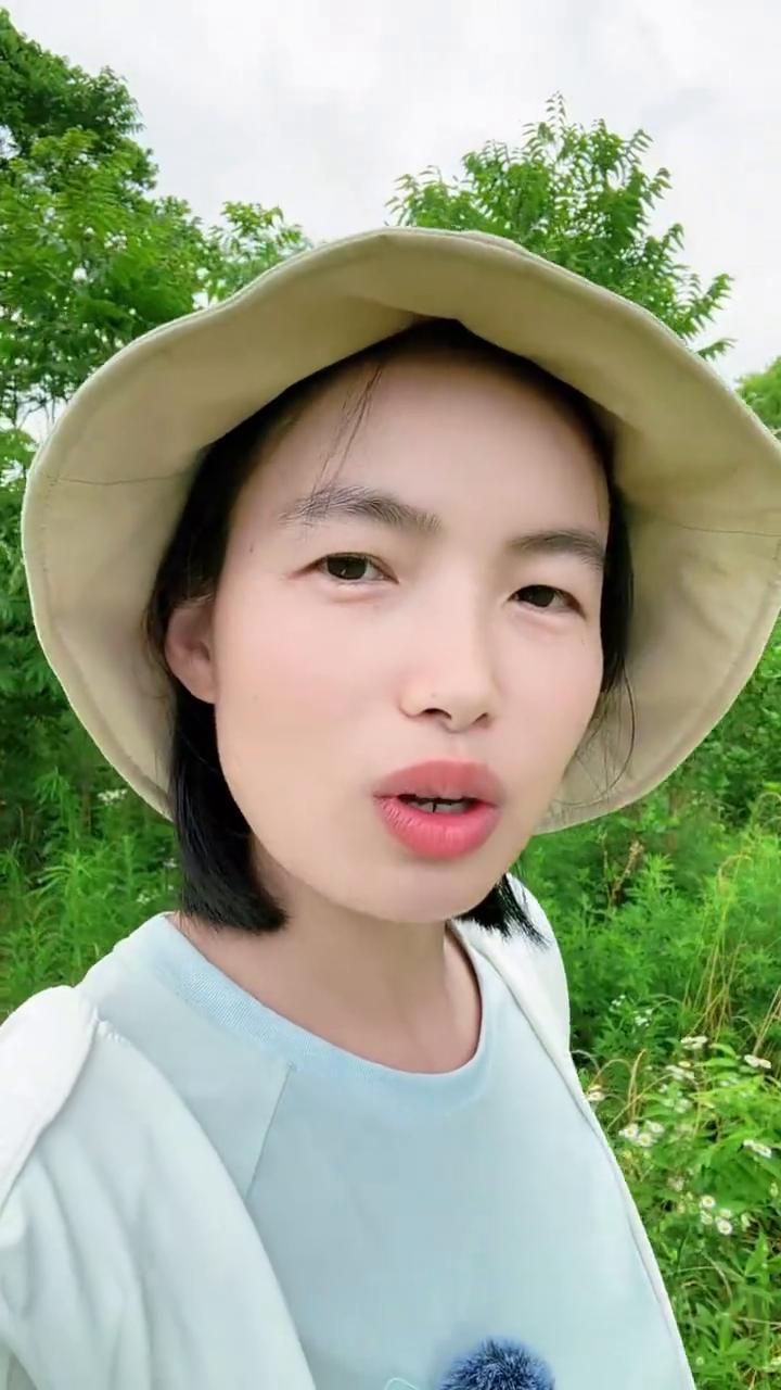 孩子顶嘴背后成因。
前些天女儿跟我说了一句话，差点把我气炸了。我让她收拾玩具，她