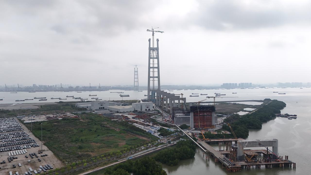 实拍世界最高双层悬索桥 狮子洋大桥主塔完成封顶