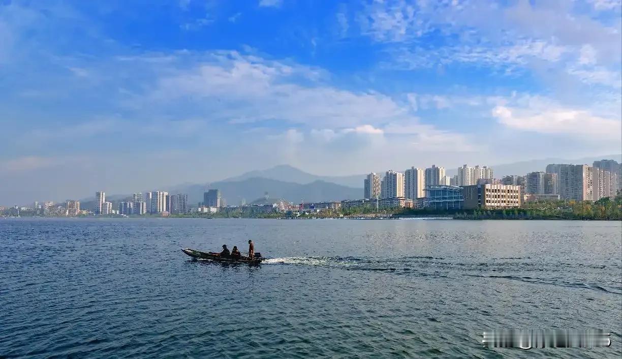 风吹万县城