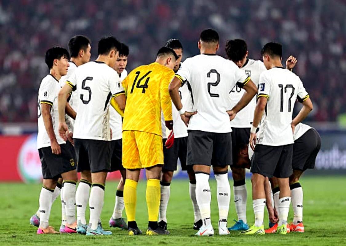 国足是真的很稳定，四连败之后，提前告别世界杯。

国足0:1输给了印尼队，输得是