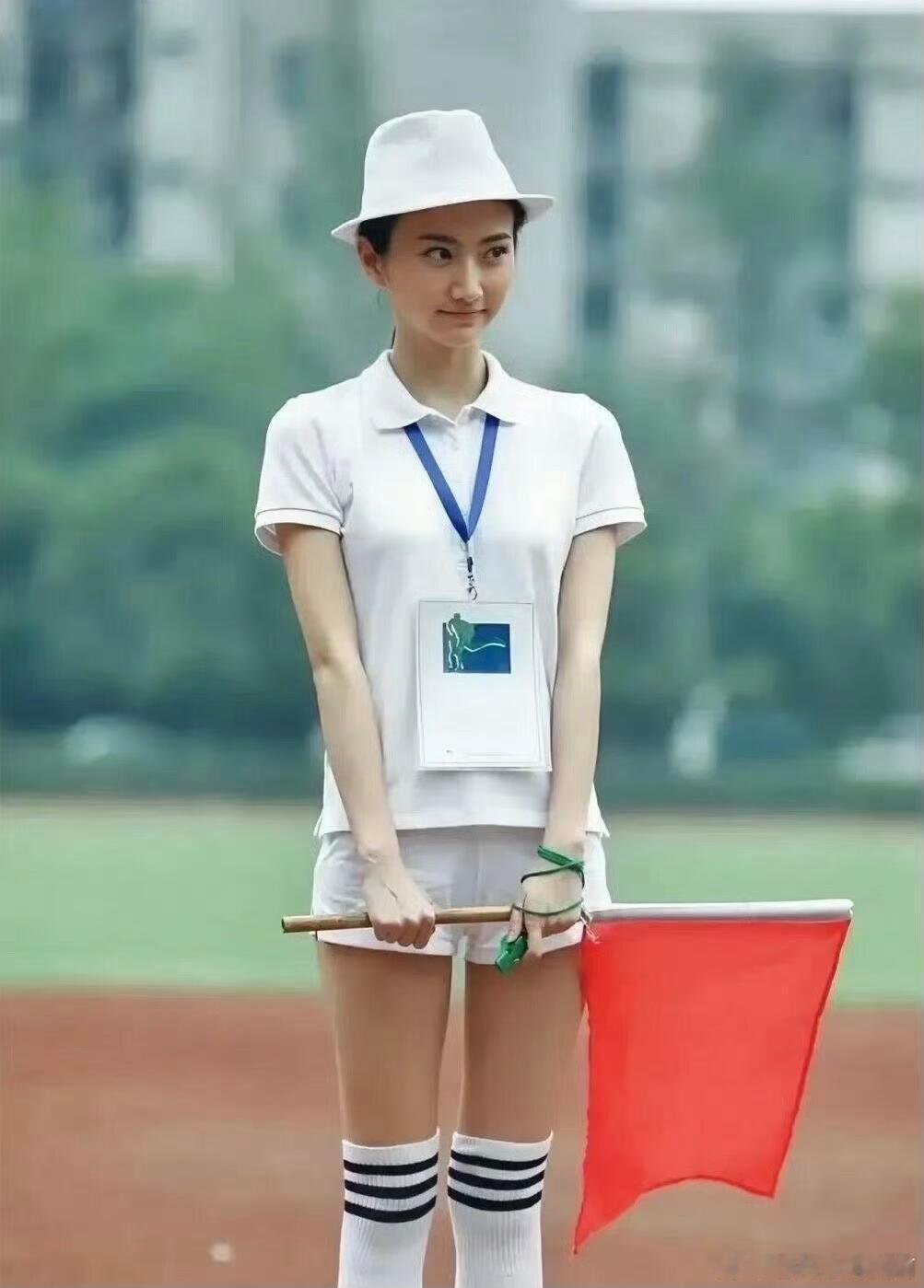 怎么说呢？景甜其实一直都非常漂亮，尤其是司藤时期，真的是让很多人不得不说感慨真不