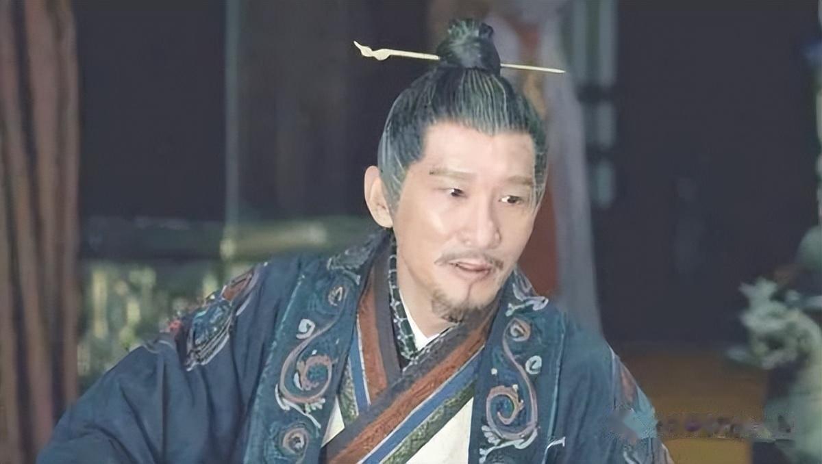 东晋帝国就如一台疯狂巴士，迎来了一位新的驾驶员机——桓温
公元340年，庾翼接任