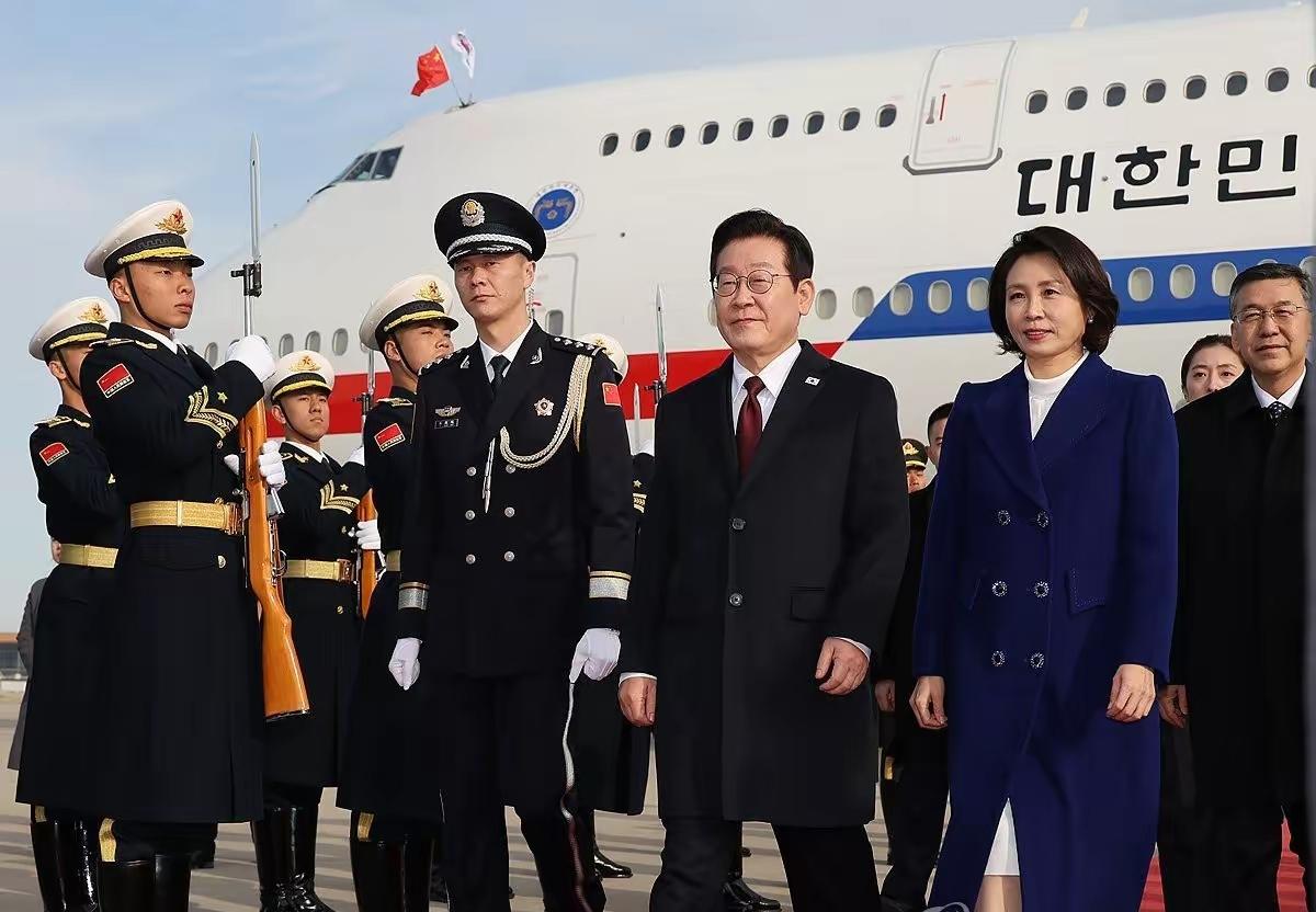 韩国访华，这次访华可是，意义非凡，这次的反问团，可是有韩国4大财阀，三星的李在镕