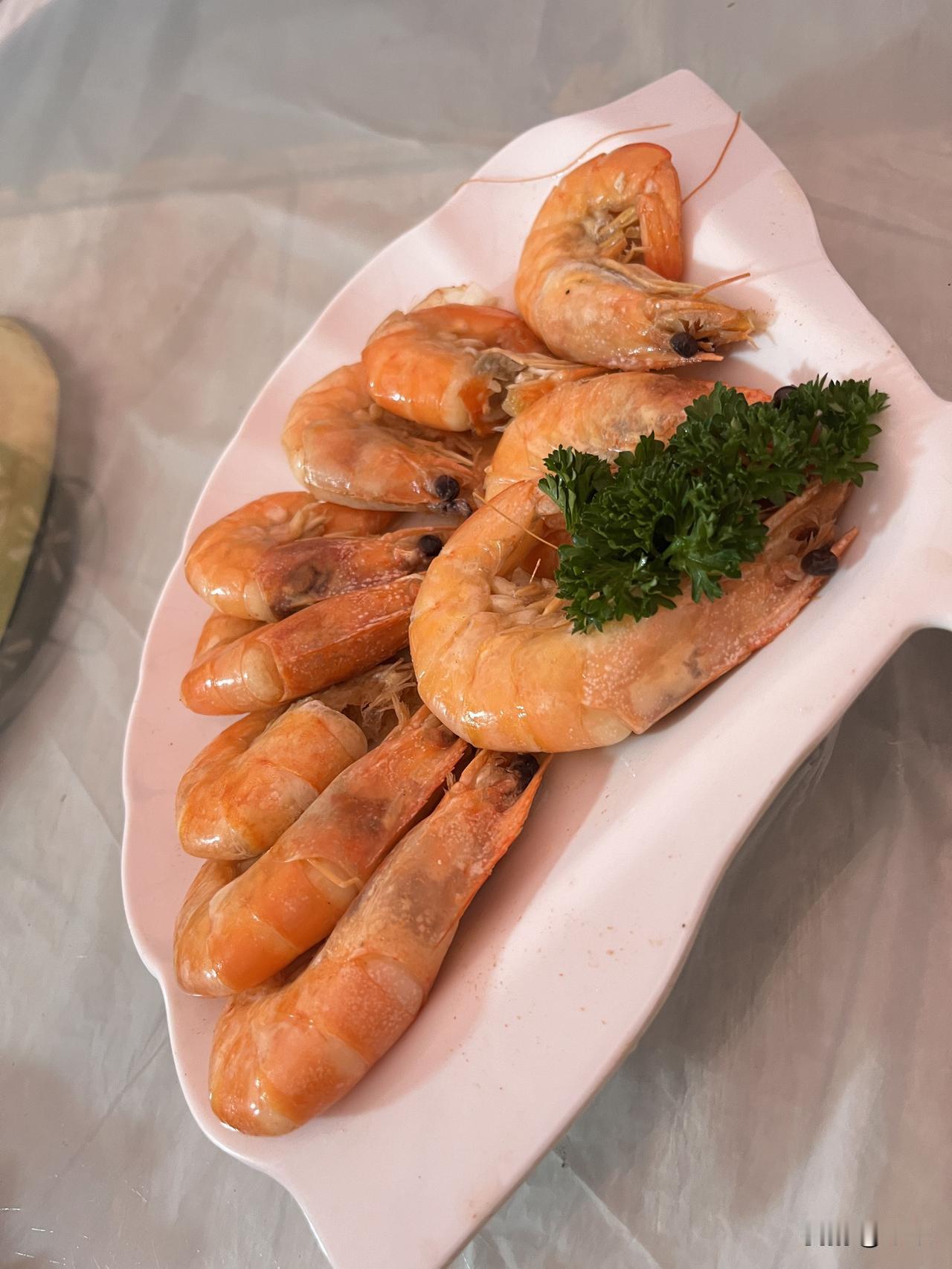 五十多岁的年龄，现在参加活动最多的除了婚礼就是葬礼了！

50多岁的人，孩子到了