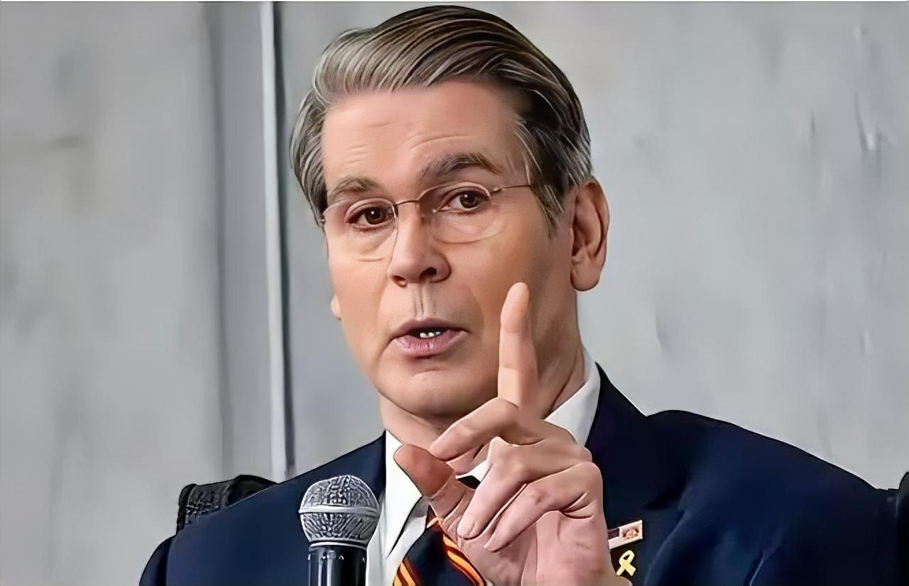 可以不让中国进国际空间站，不让荷兰卖光刻机给中国，不让伊朗卖石油给中国，不让中国
