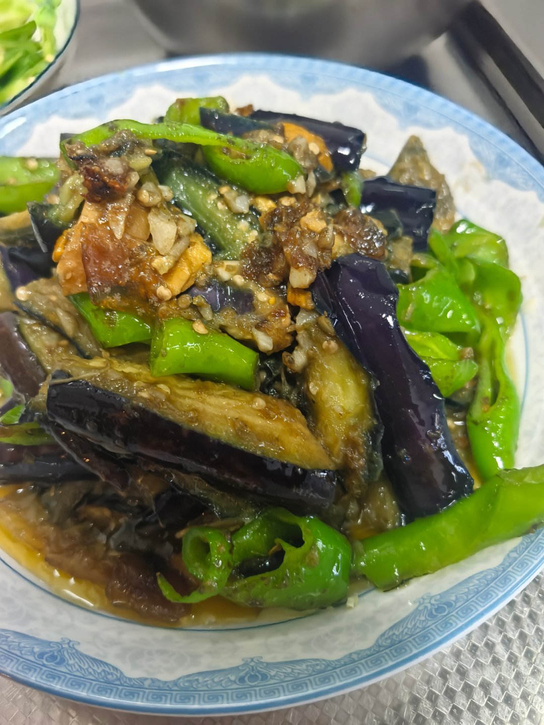 周末不是在弄饭就是在弄饭的路上，但是星期天晚上吃了一回现成的