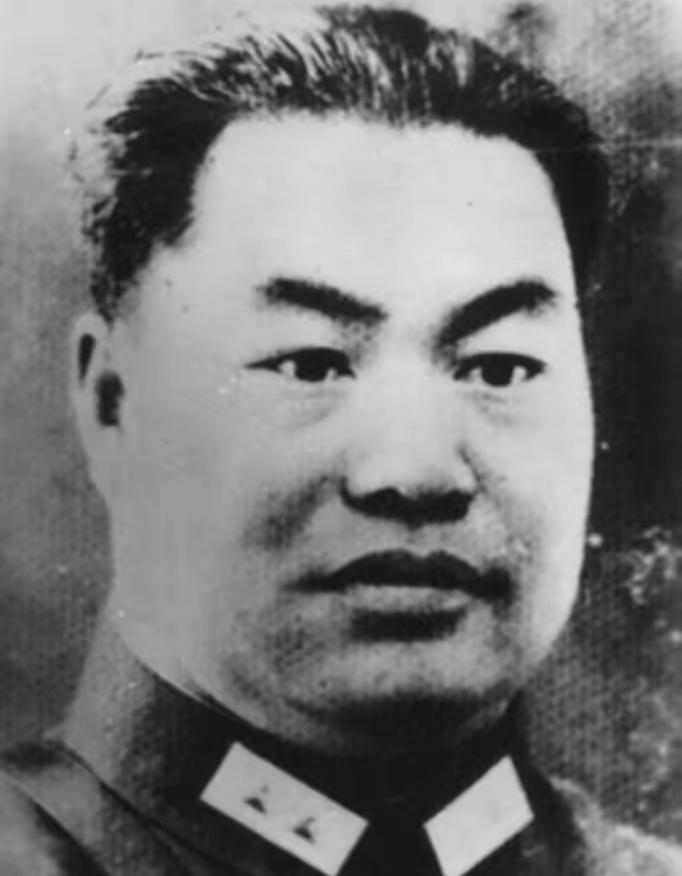 1944年，数把刺刀同时捅进了79军军长王甲本的腹部。这位打了半辈子仗的将军，就