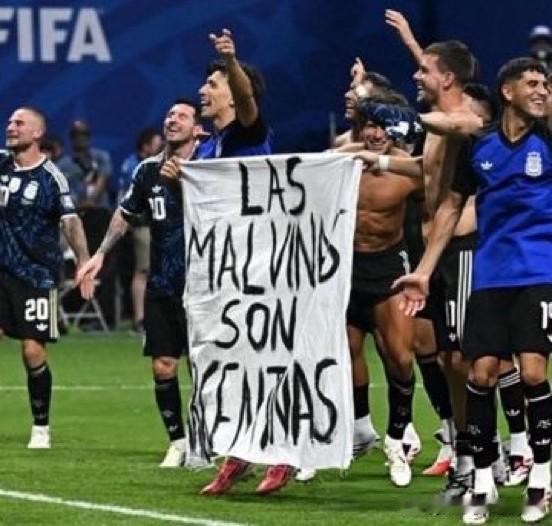 🇺🇸 白宫表态支持阿根廷马岛横幅！言论自由vs FIFA禁令，决赛悬念继续