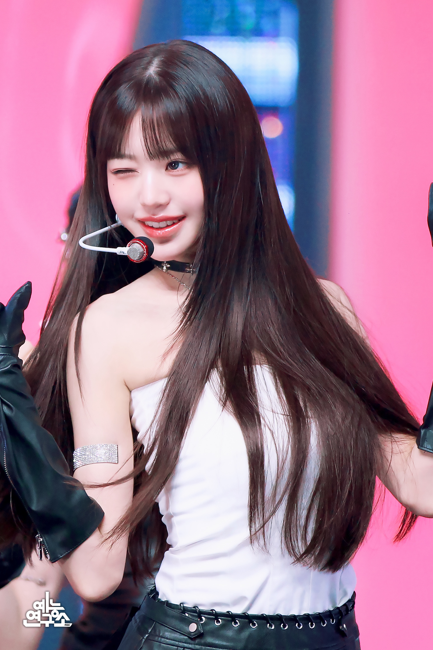 张元英[超话]  🍒张元英女五一 231019  音乐中心官网更新 ​​​