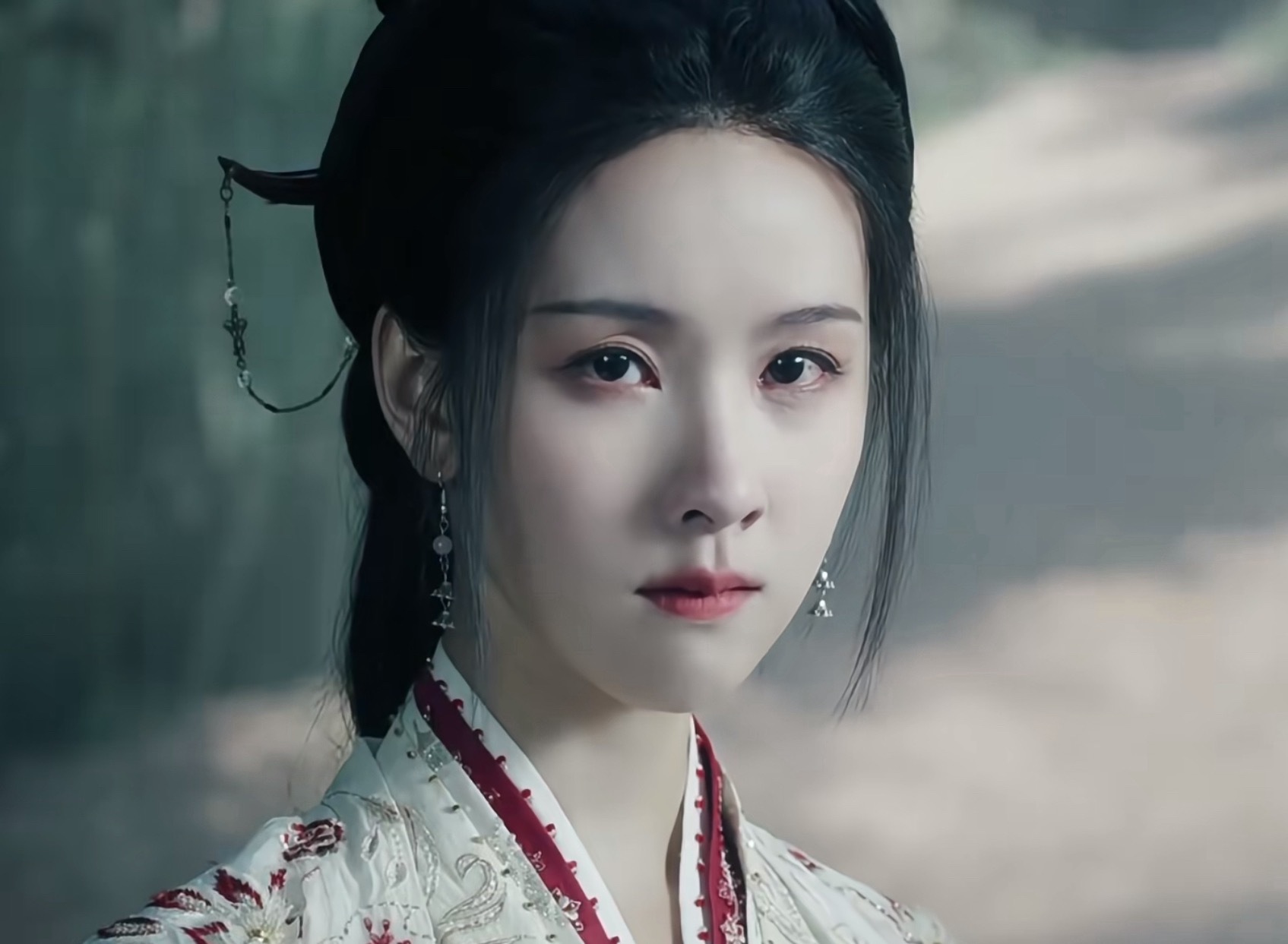 陈都灵好强的角色塑造能力…虽然都是郭敬明拍的，但雾妄言和文潇兰夫人一点都不会混淆