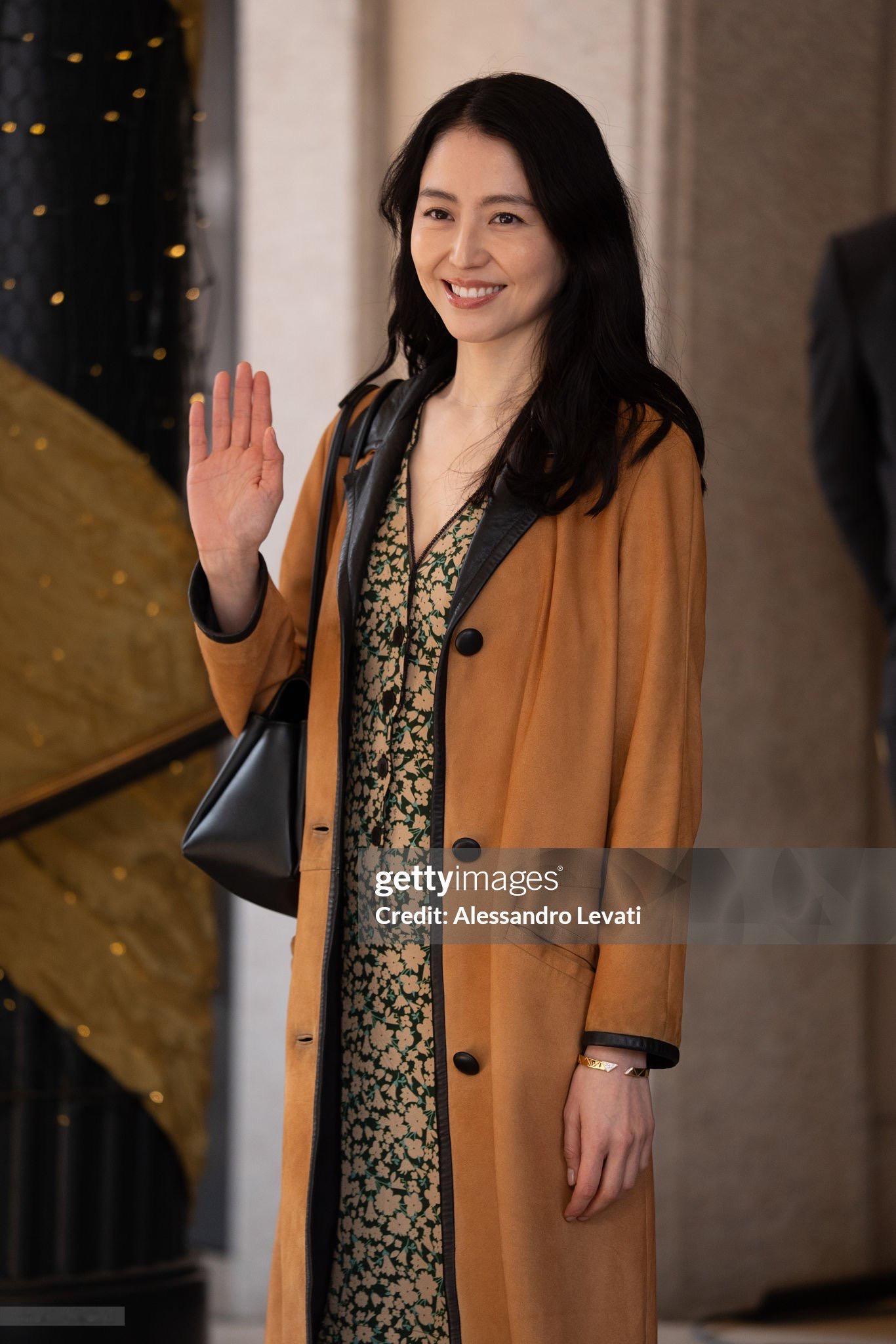 嗑颜bot 长泽雅美  Prada大秀G社生图 