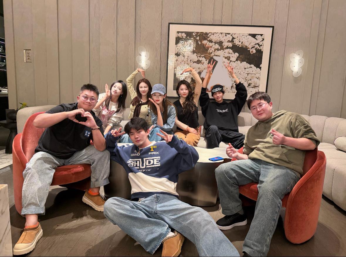 比西妹又幸福了 