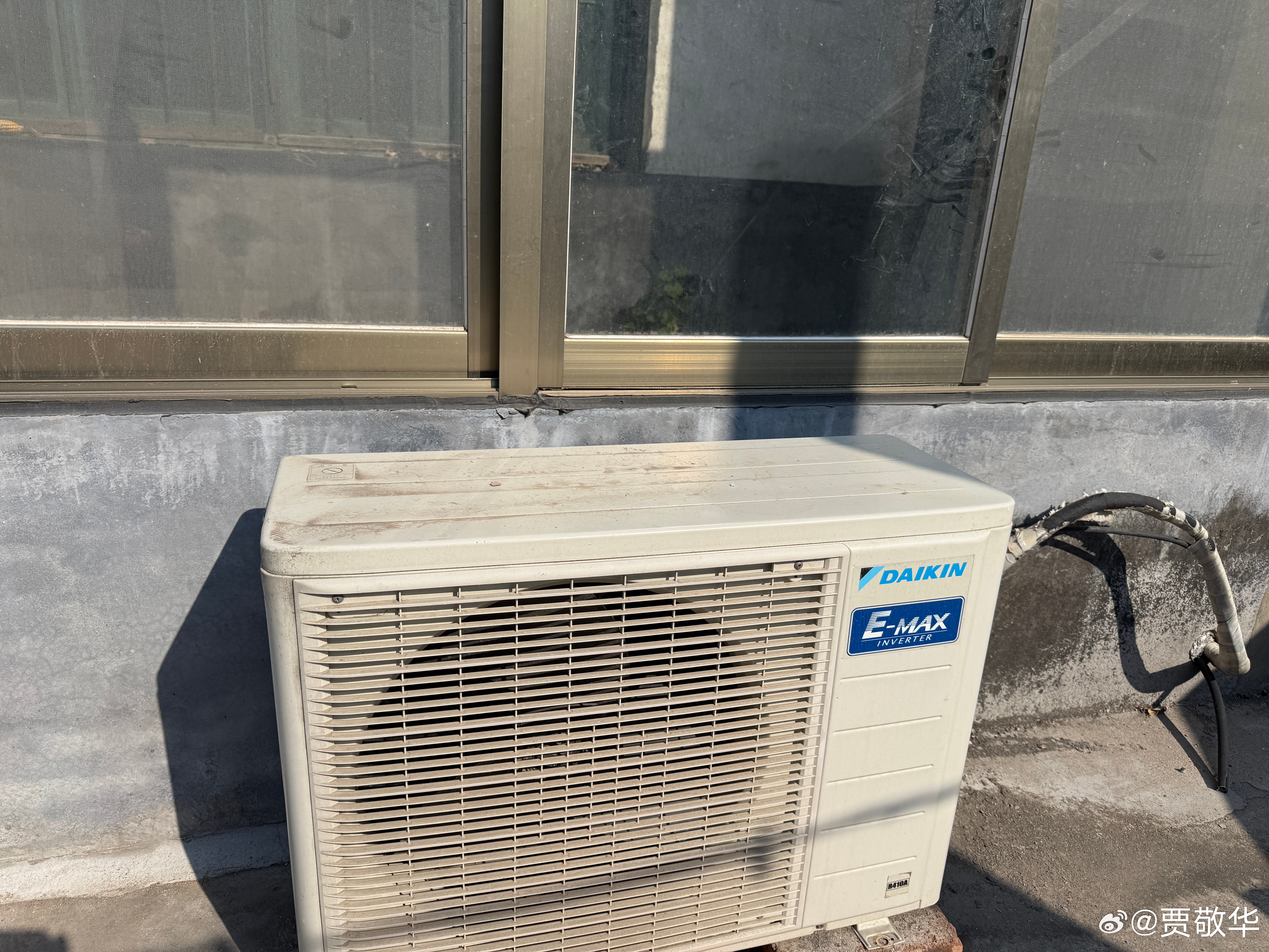 算了一下，我家这台大金空调用了12年了，没有修过。搬家的时侯接了一米的管子。不得