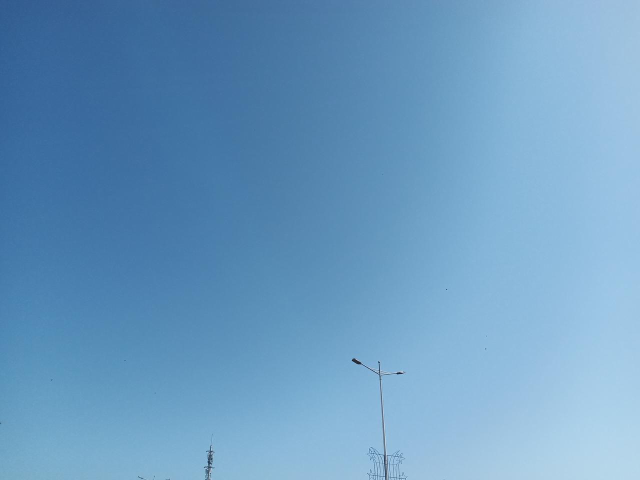 因为体寒，晚上睡觉手脚冰凉，晚上盖着棉被，白天一直穿着毛衣，今天出去的时候差一点