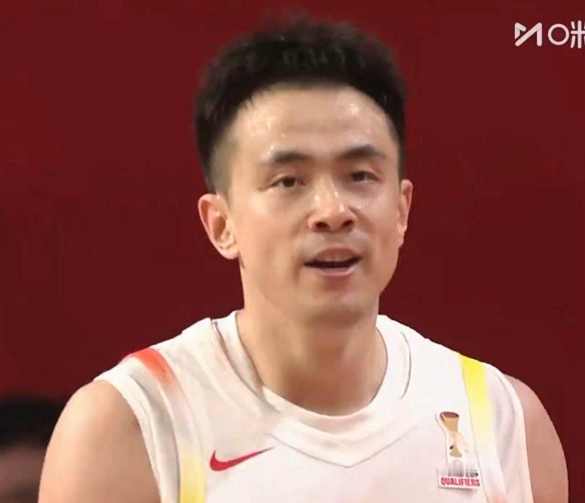 赵继伟今天下半场打得太好了！ 中国男篮vs日本男篮