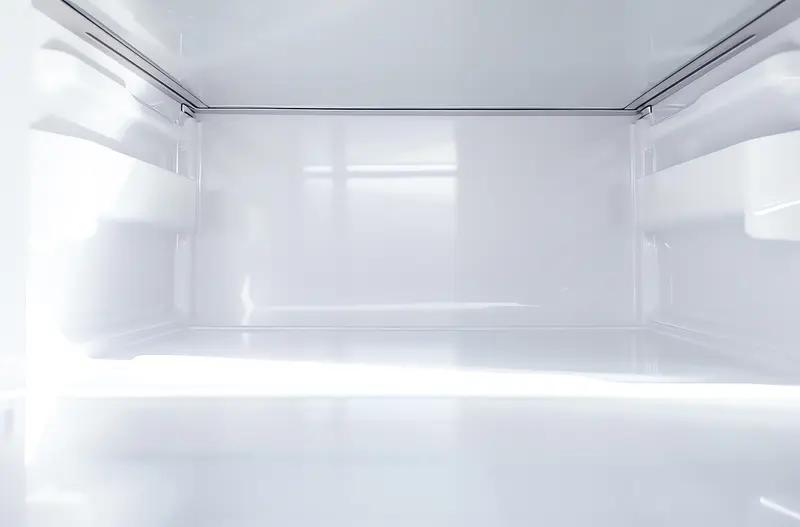 别让冰箱成“细菌窝”，使用有门道。新鲜食品，鸡蛋放冰箱门内侧鸡蛋格，防碰撞且温度