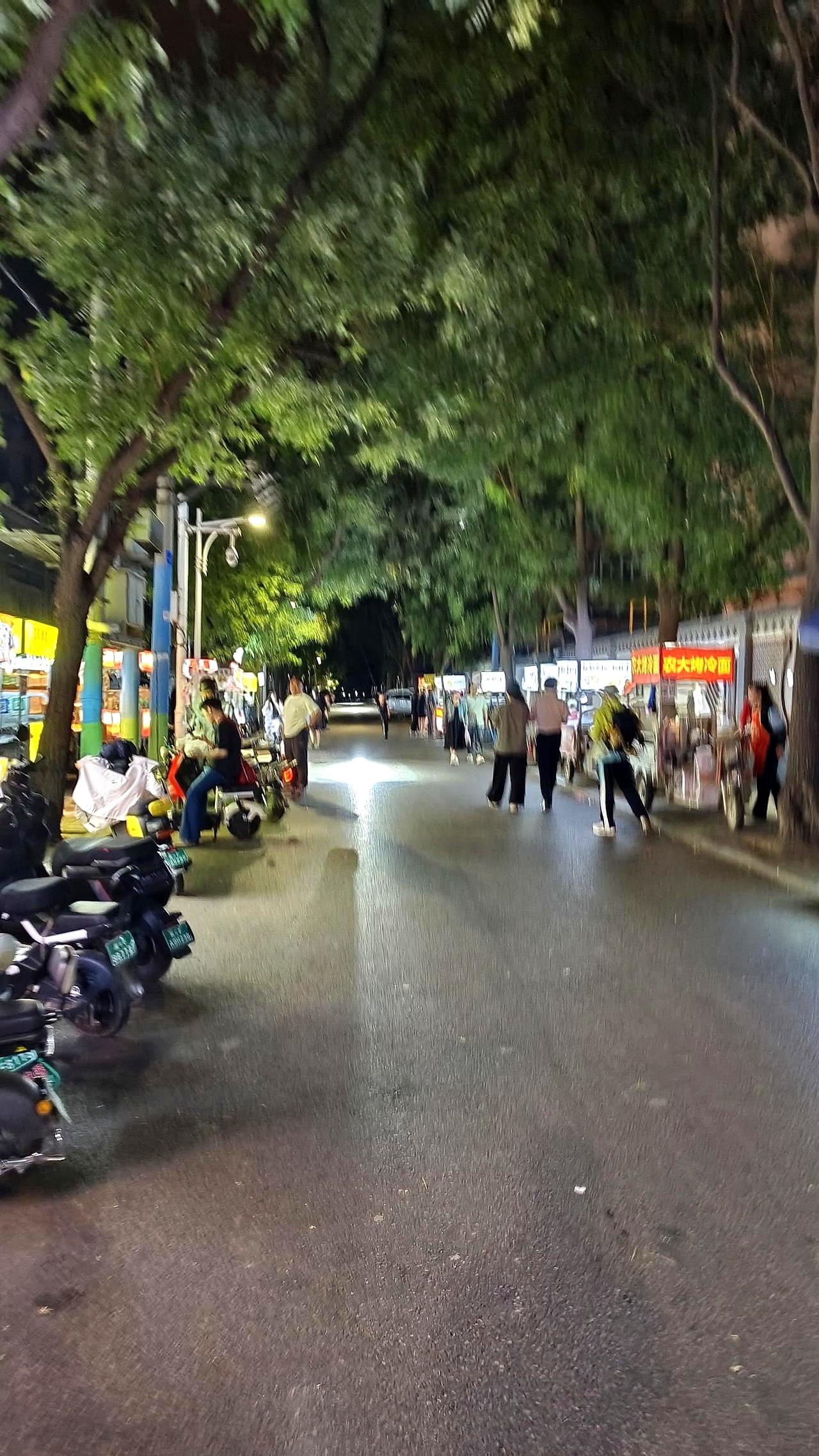 年入百万的药代李姐，半夜哭着打电话：“老公重病要手术，五万块，救还是不救？”这话