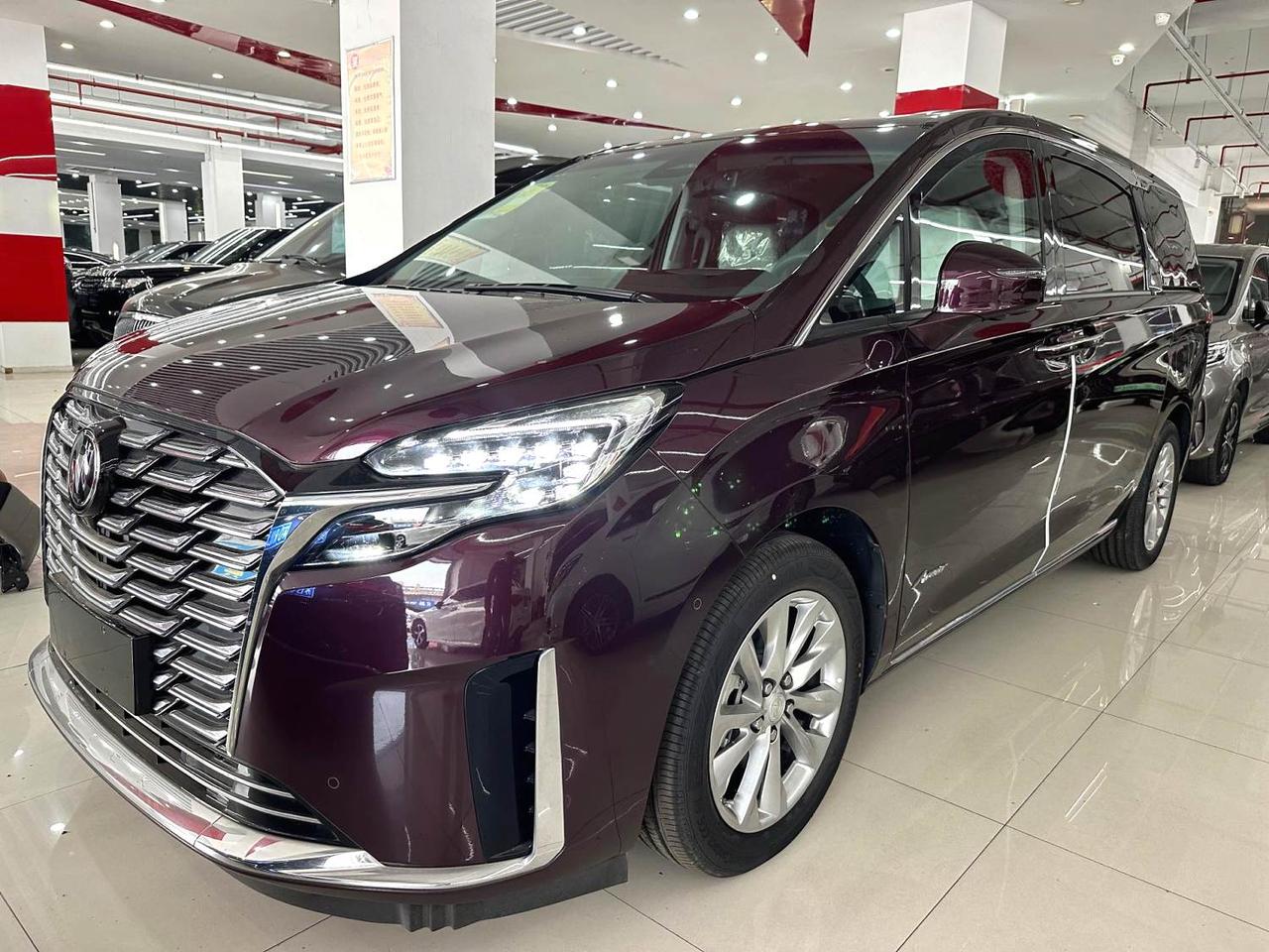 别克 2023款 GL8 Avenir 48V 2.0T 六座贤礼版(改款) 2