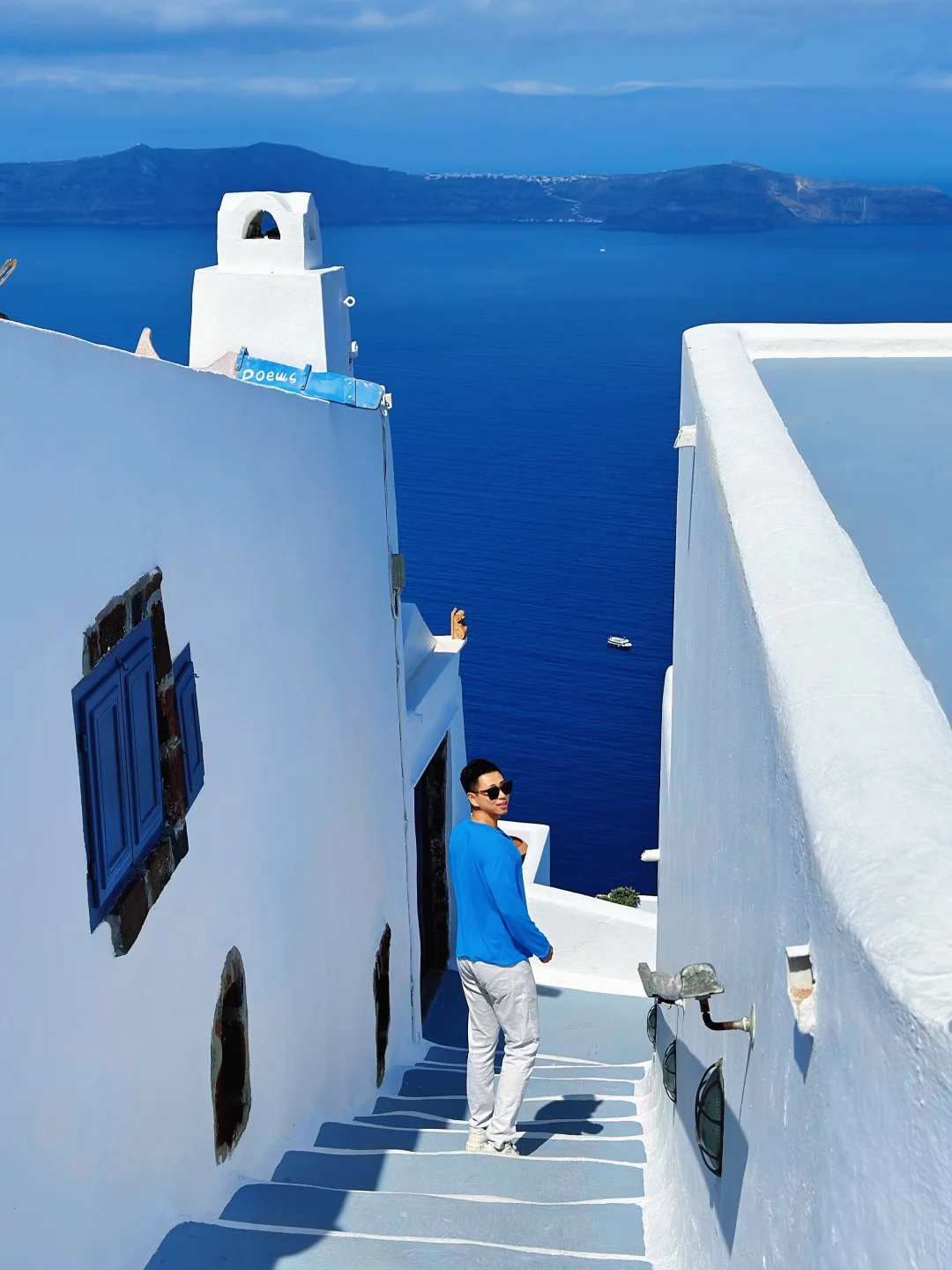 圣托里尼｜90%的蓝白美图都来自岛上这座小镇